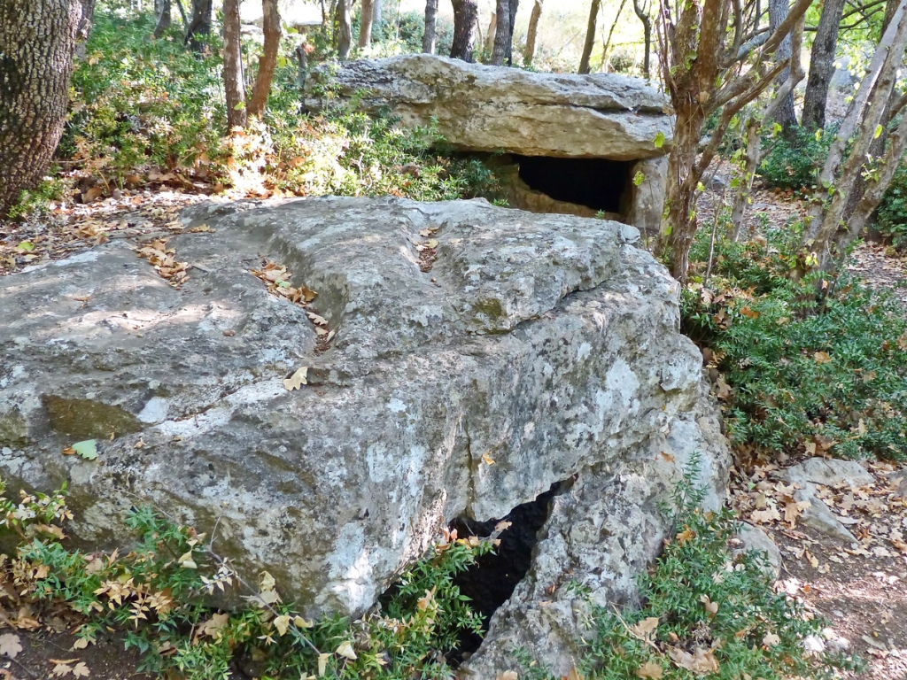 Каменная деревня Таш-Кой в Крыму